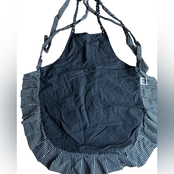 Flirty apron ruffle black & white - Picture 4 of 5
